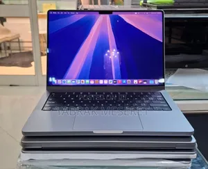 New Laptop Apple MacBook Pro M1 16GB Apple M1 Pro SSD 1T
