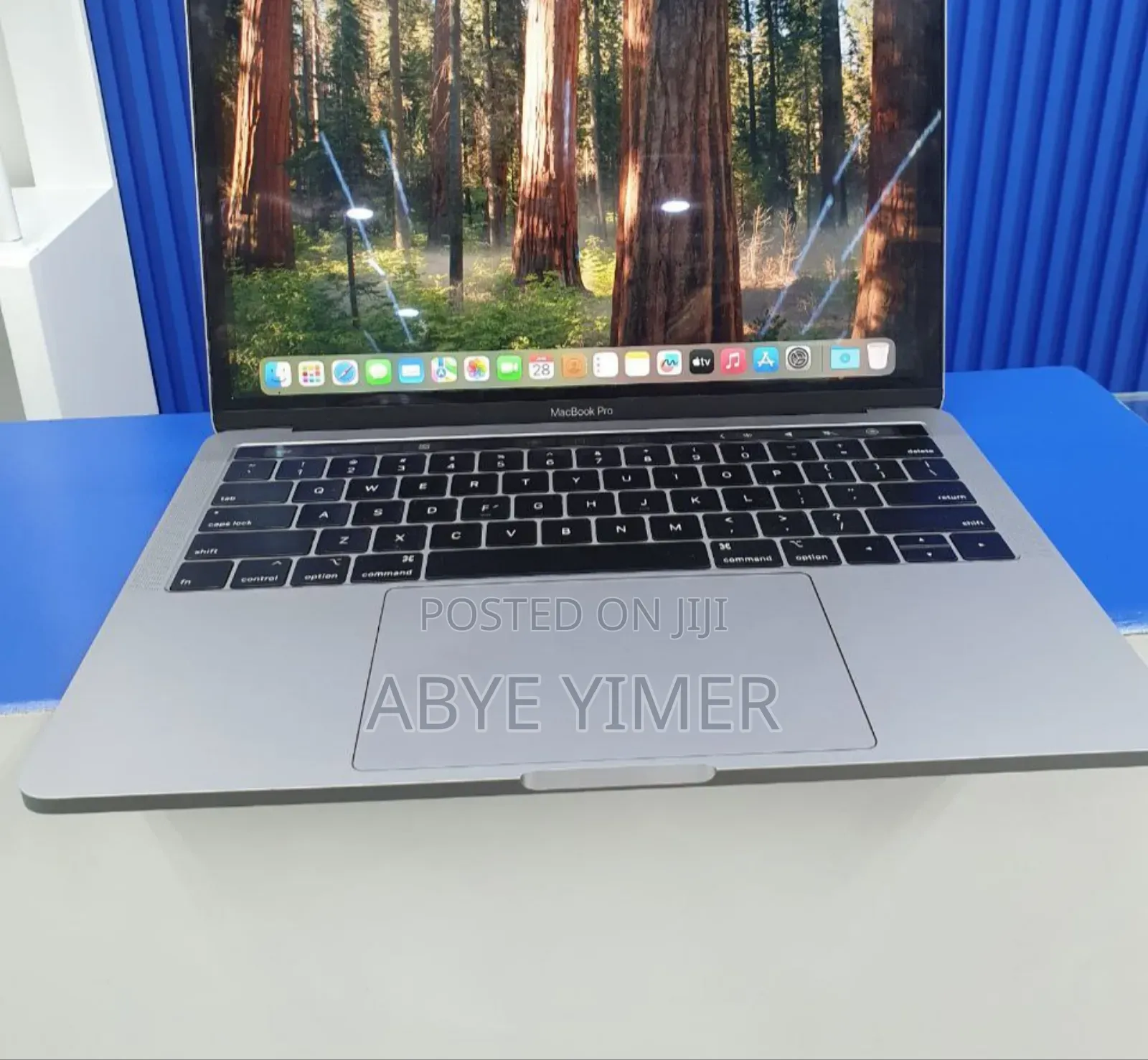 New Laptop Apple MacBook Pro 2019 8GB Intel Core I5 SSD 256GB
