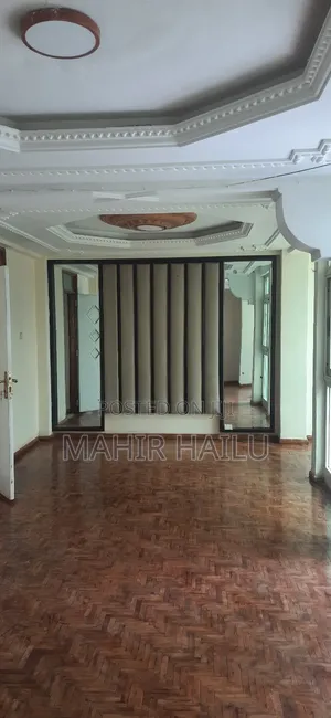 7bdrm House in House, Bole for rent