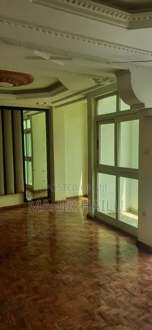 7bdrm House in House, Bole for rent