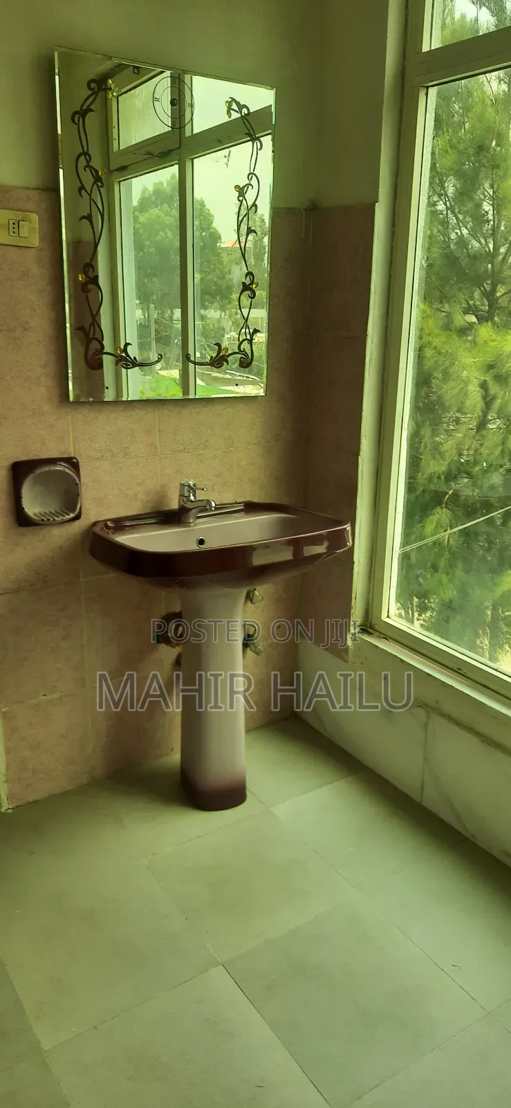 7bdrm House in House, Bole for rent