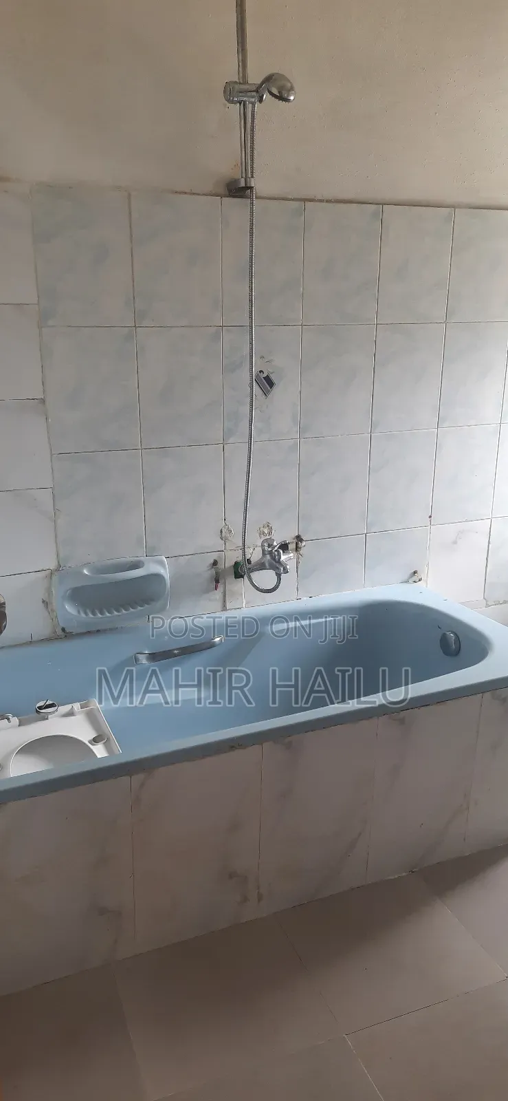 7bdrm House in House, Bole for rent