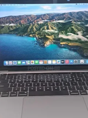 New Laptop Apple MacBook Pro 2019 8GB Intel Core I5 SSD 256GB