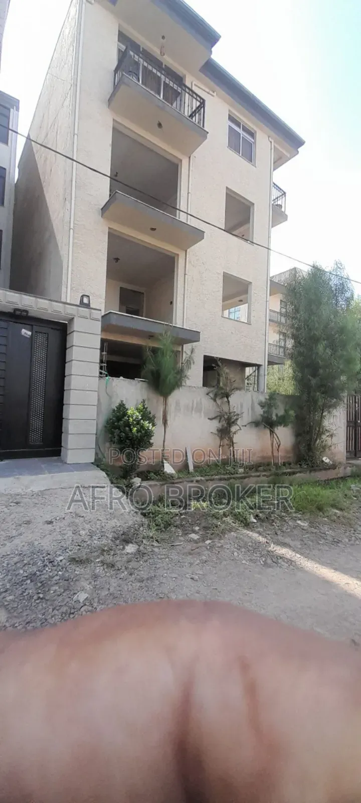 Furnished 8bdrm House in Alem Bank, Akaky Kaliti for sale