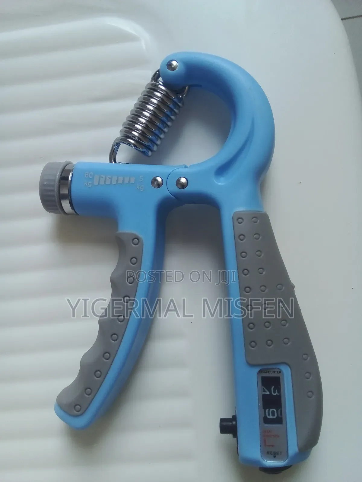 Hand Grip +200delivery