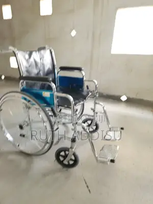 Wheelchair跟隨wheelchair Almunium Foldable Medical Wheelchair