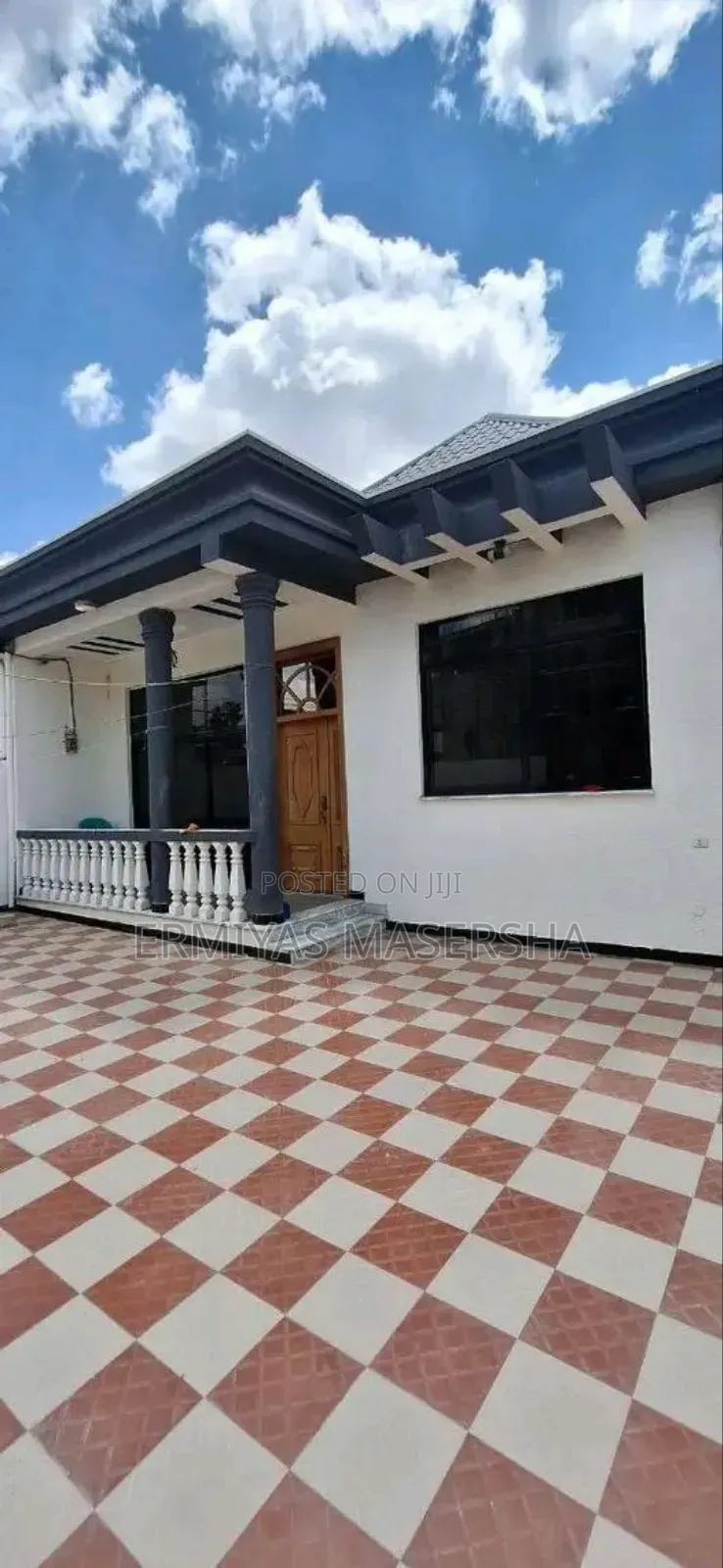 Furnished 5bdrm Villa in Bole for sale