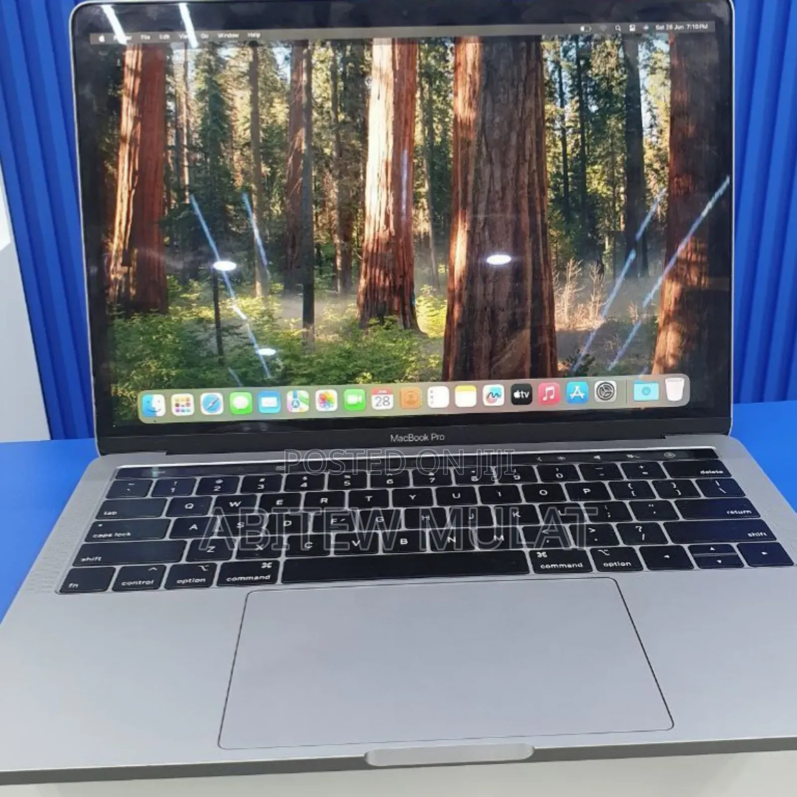 New Laptop Apple MacBook Pro 2019 8GB Intel Core I5 SSD 256GB