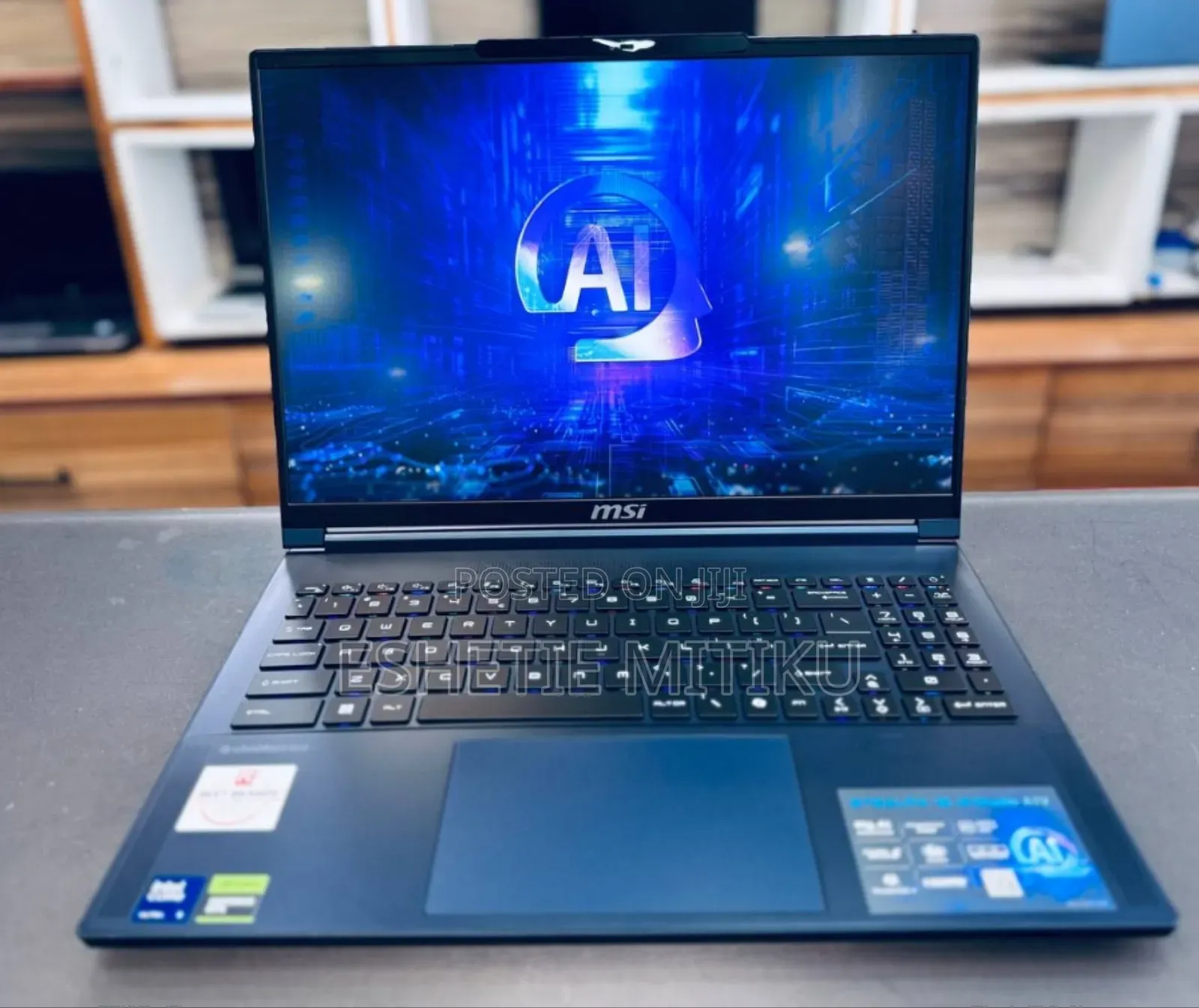 New Laptop MSI Stealth 16 AI Studio 32GB Intel SSD 1T