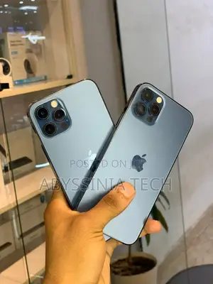 Photo - Apple iPhone 12 Pro 128 GB Blue