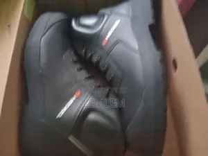 Photo - Safety Shoes