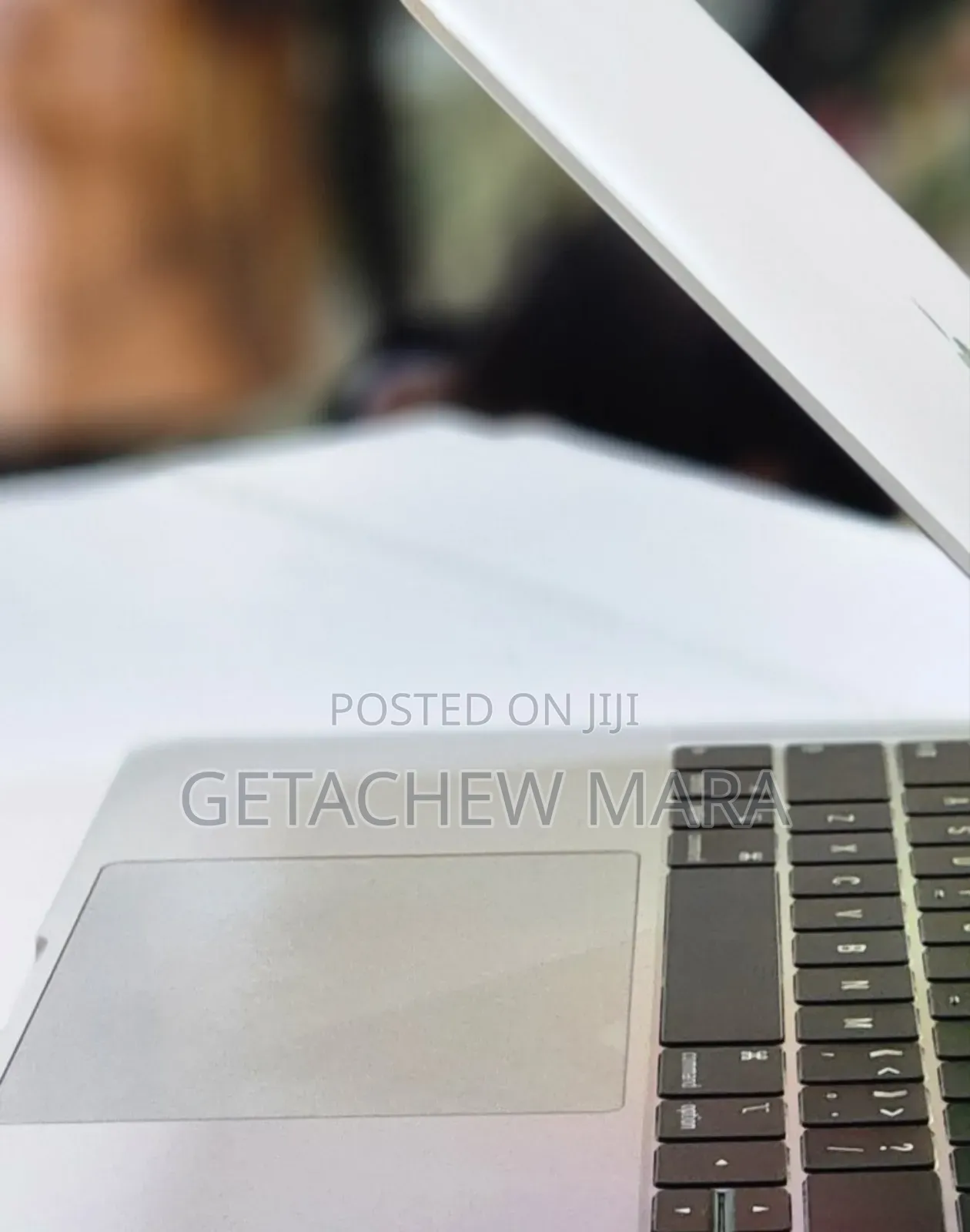 New Laptop Apple MacBook 2018 8GB Intel Core I5 SSD 256GB