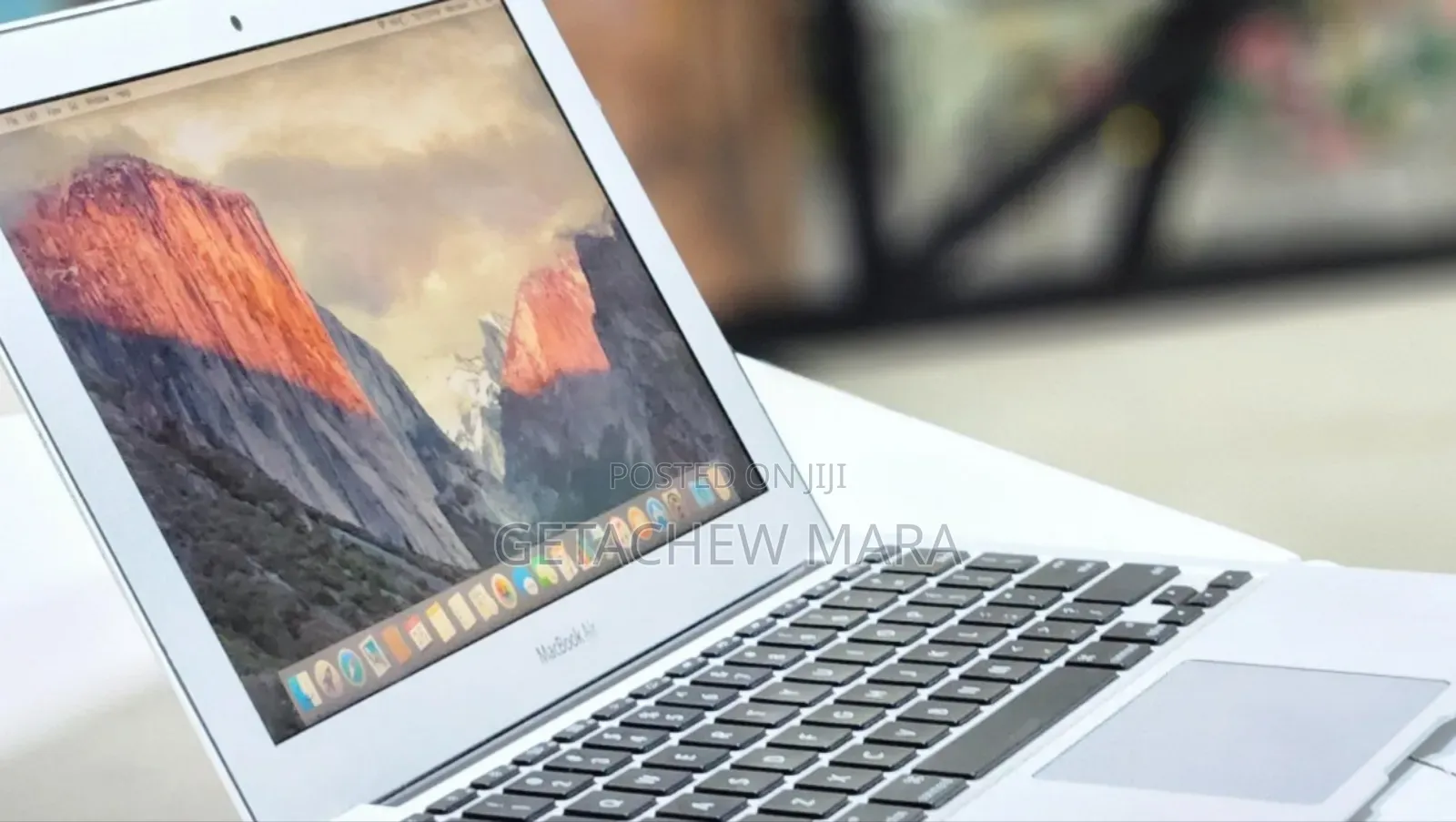 New Laptop Apple MacBook Air 4GB Intel Core I5 SSD 128GB