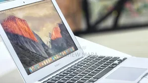 Photo - New Laptop Apple MacBook Air 4GB Intel Core I5 SSD 128GB