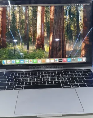 New Laptop Apple MacBook Pro 2019 8GB Intel Core I5 SSD 256GB
