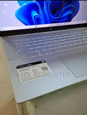 New Laptop HP Envy X360 16GB Intel Core I7 SSD 1T