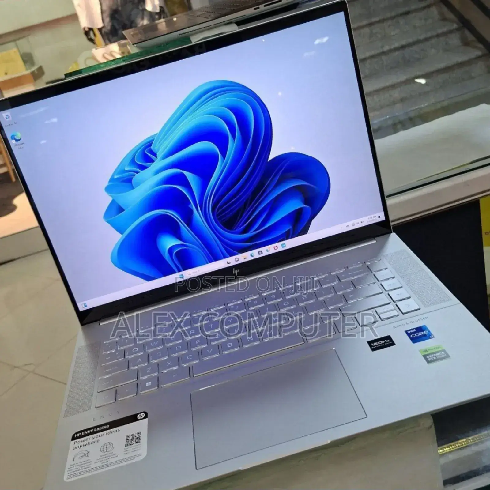 New Laptop HP Envy X360 16GB Intel Core I7 SSD 1T