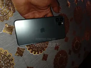 Photo - Apple iPhone 11 Pro Max 256 GB Green