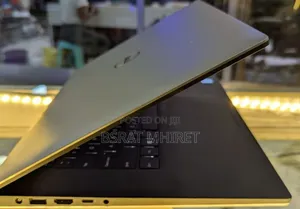 New Laptop Dell XPS 15 8GB Intel Core I5 SSD 256GB