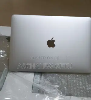 Photo - New Laptop Apple MacBook Pro 2017 8GB Intel Core I5 SSD 256GB