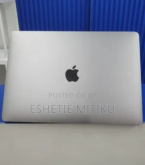 Photo - New Laptop Apple MacBook Pro 2019 8GB Intel Core I7 SSD 256GB