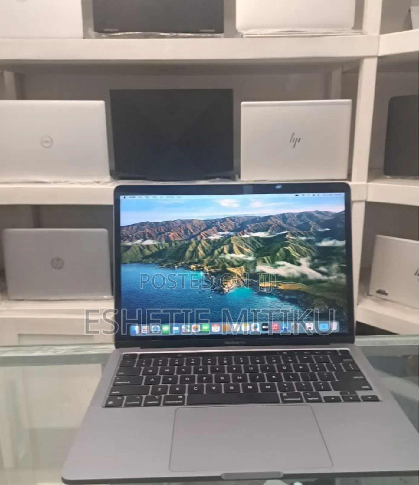 New Laptop Apple MacBook Pro 2019 8GB Intel Core I7 SSD 256GB