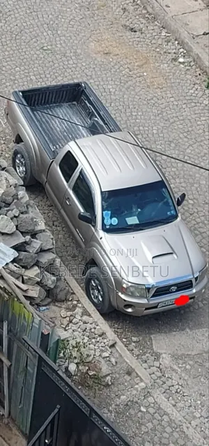 Toyota Tacoma PreRunner Access Cab I4 2005 Gold