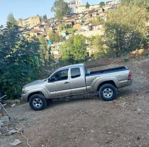 Toyota Tacoma PreRunner Access Cab I4 2005 Gold