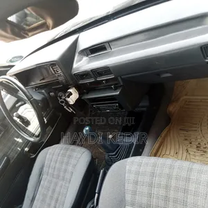 Toyota Corolla 1986 Blue