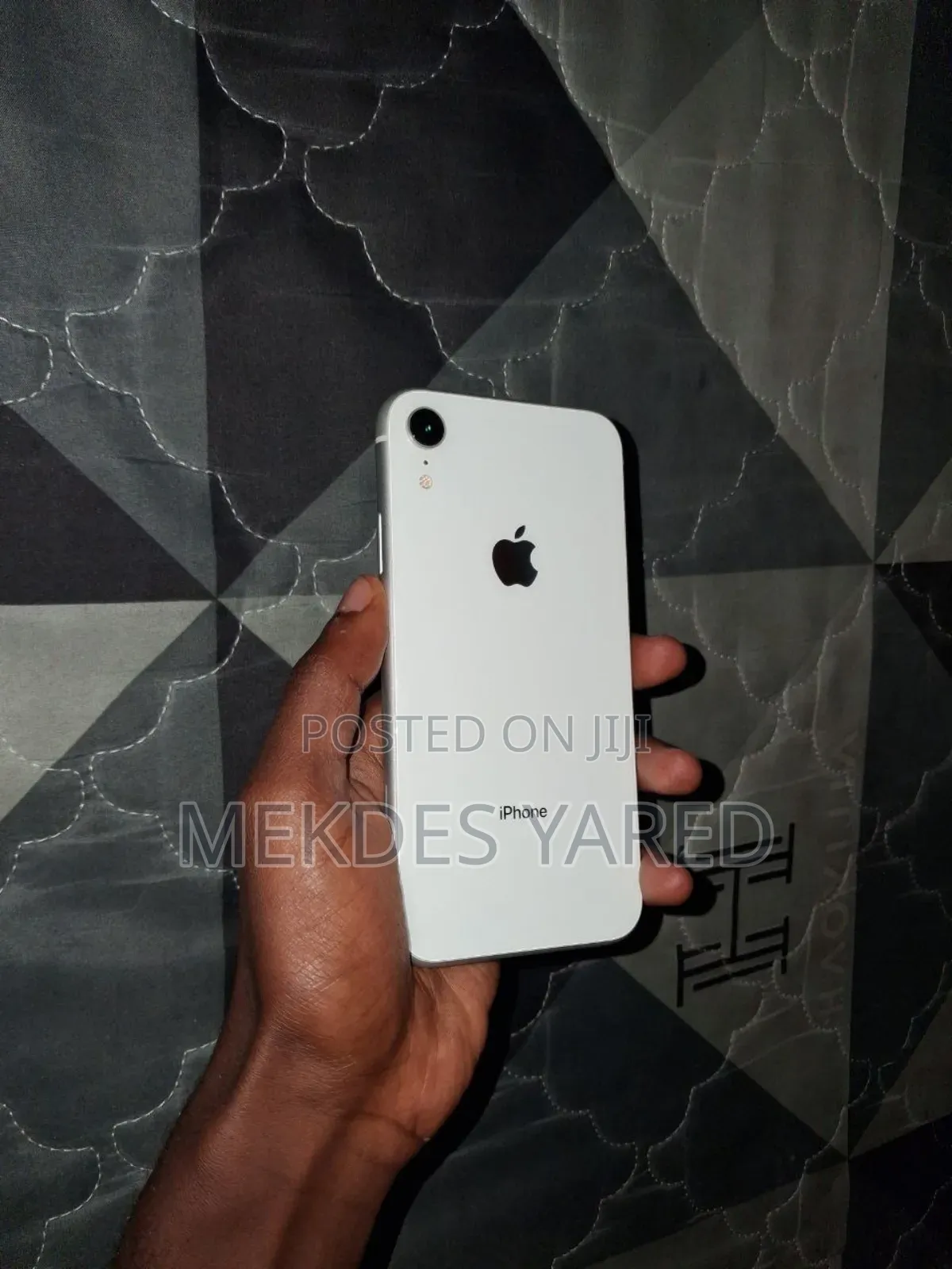 New Apple iPhone XR 64 GB White