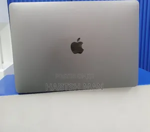 New Laptop Apple MacBook Pro 2019 8GB Intel Core I5 SSD 256GB