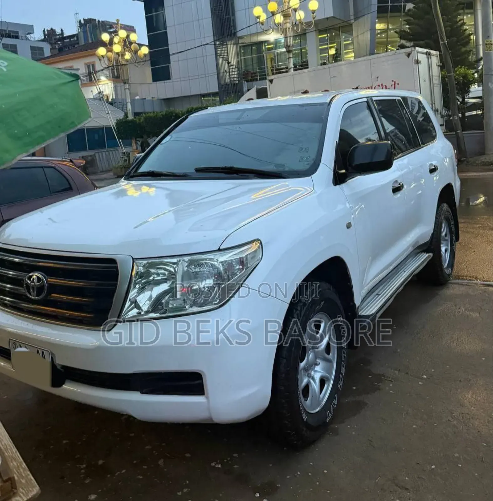 Toyota Land Cruiser 2009 White