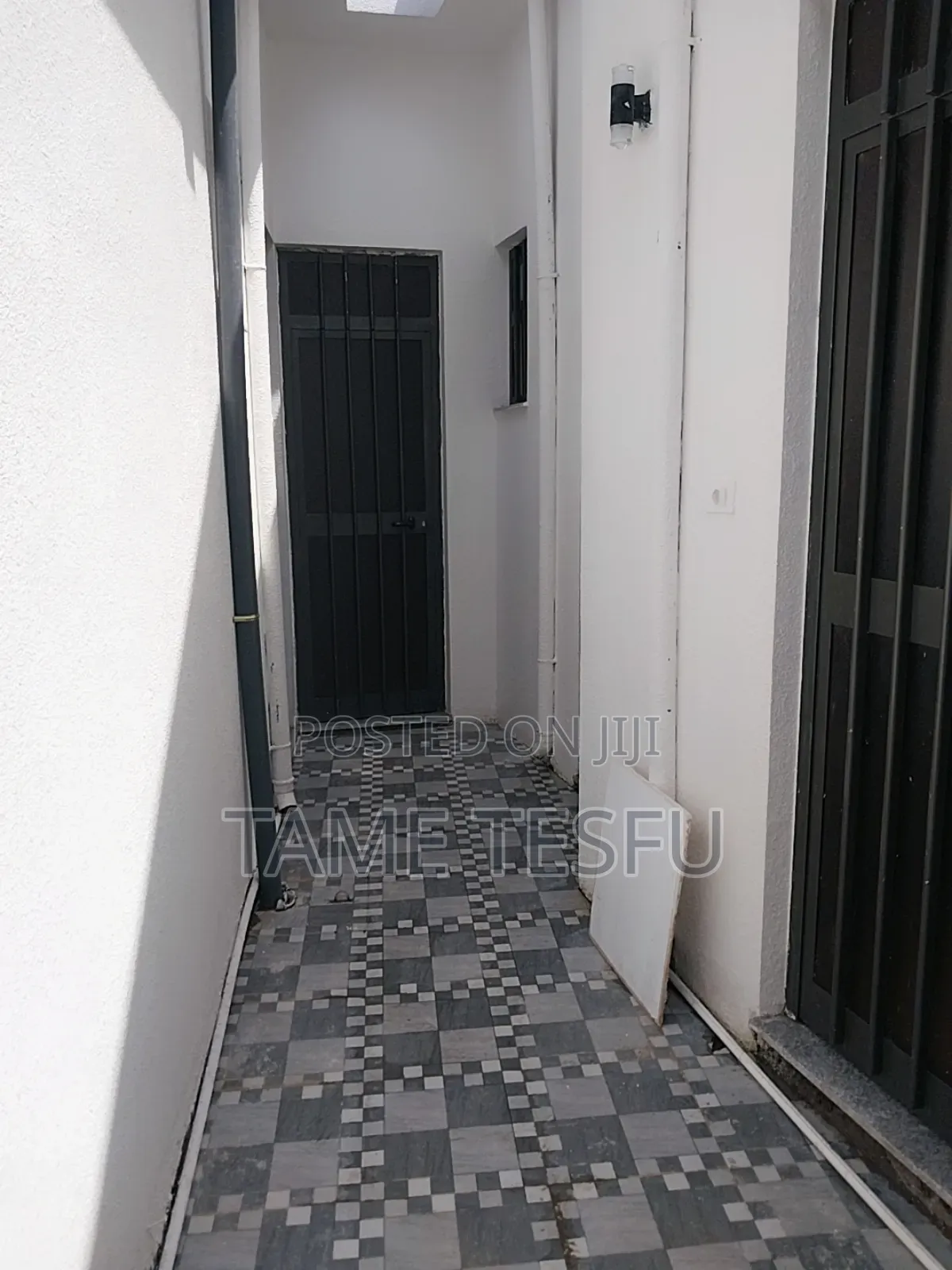 Furnished 3bdrm Villa in Kotobe 20M2 Menged, Yeka for sale