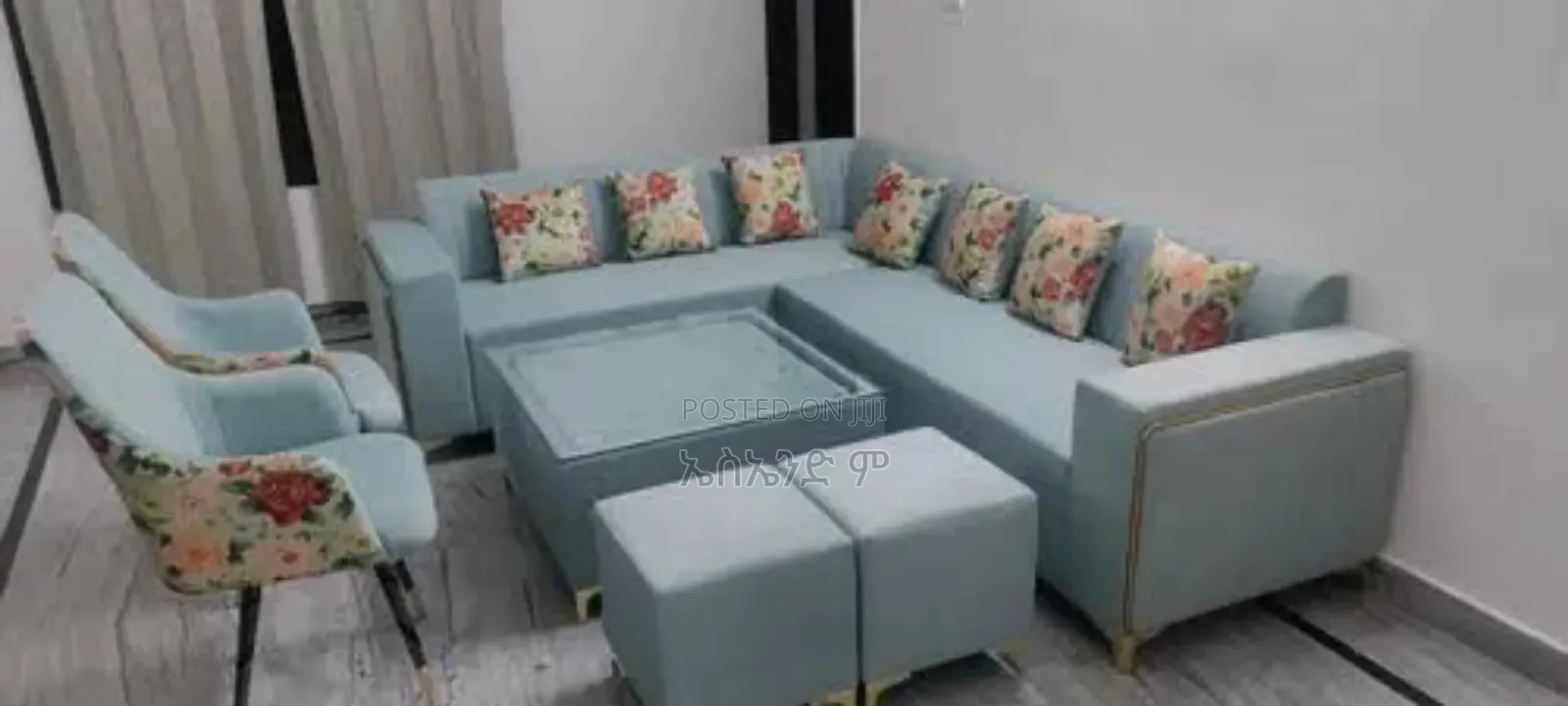 Rolled Arm Sofa With Table