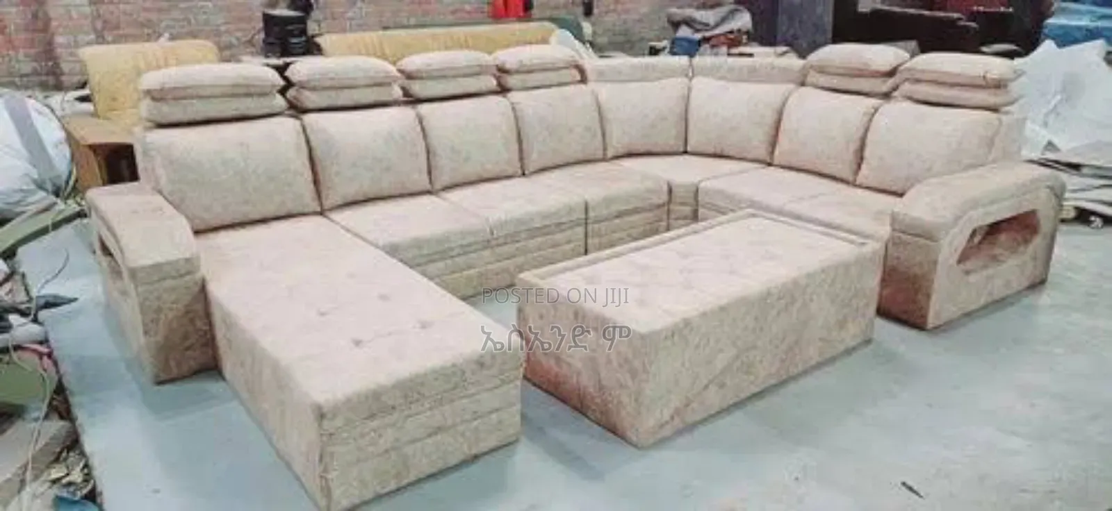 Settee Sofa With Table Design