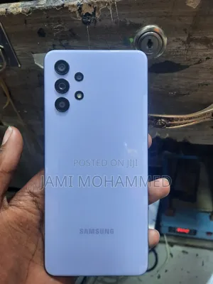 Photo - New Samsung Galaxy A32 64 GB Blue