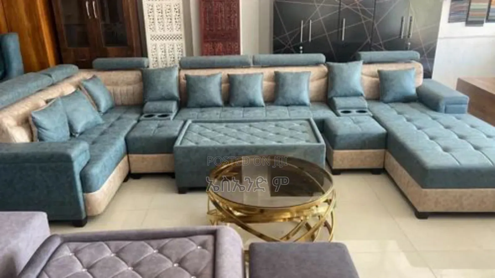 Comfort Cove Sofa Design With Table
