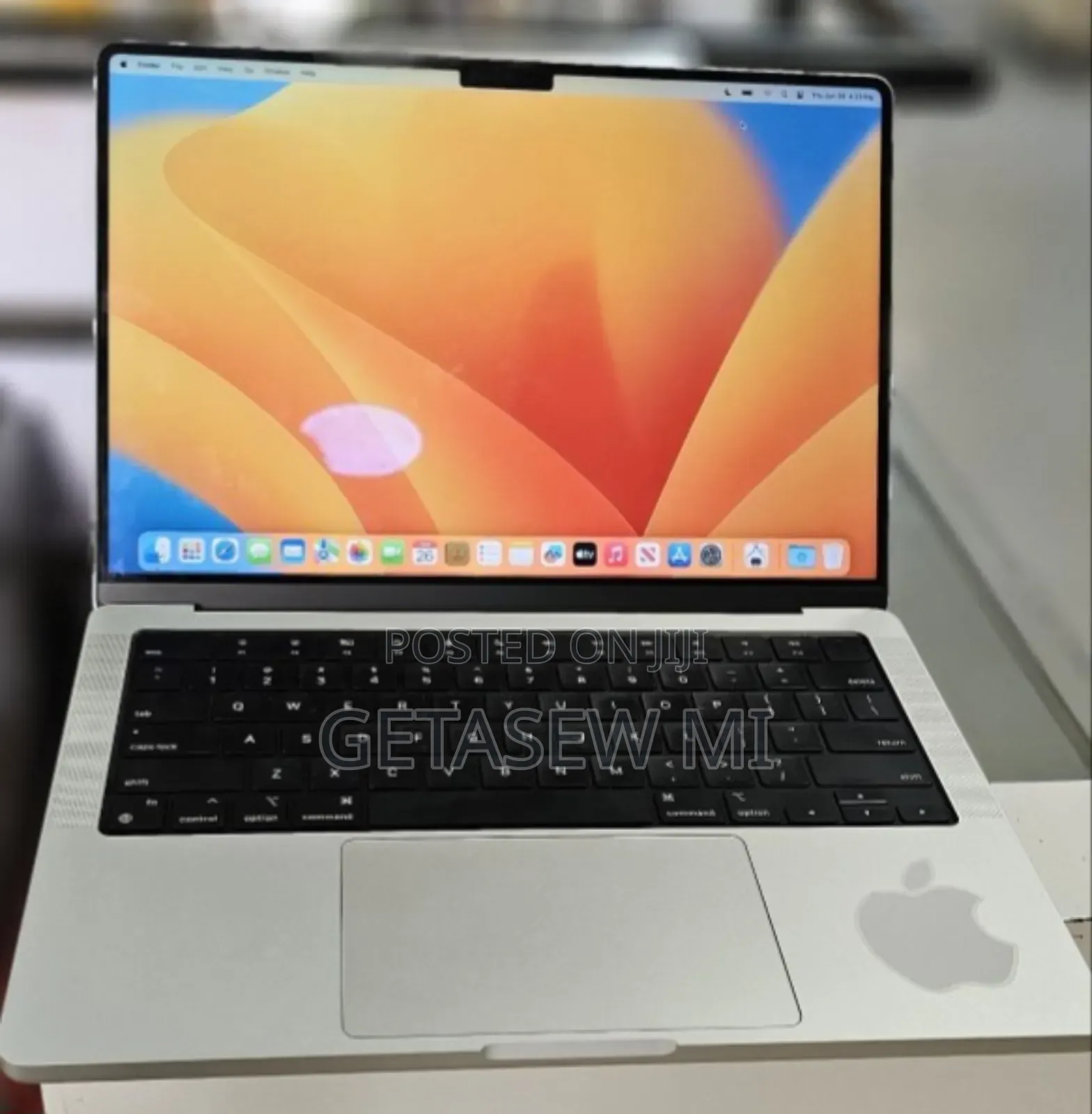 New Laptop Apple MacBook Pro M1 16GB Apple M1 Pro SSD 512GB