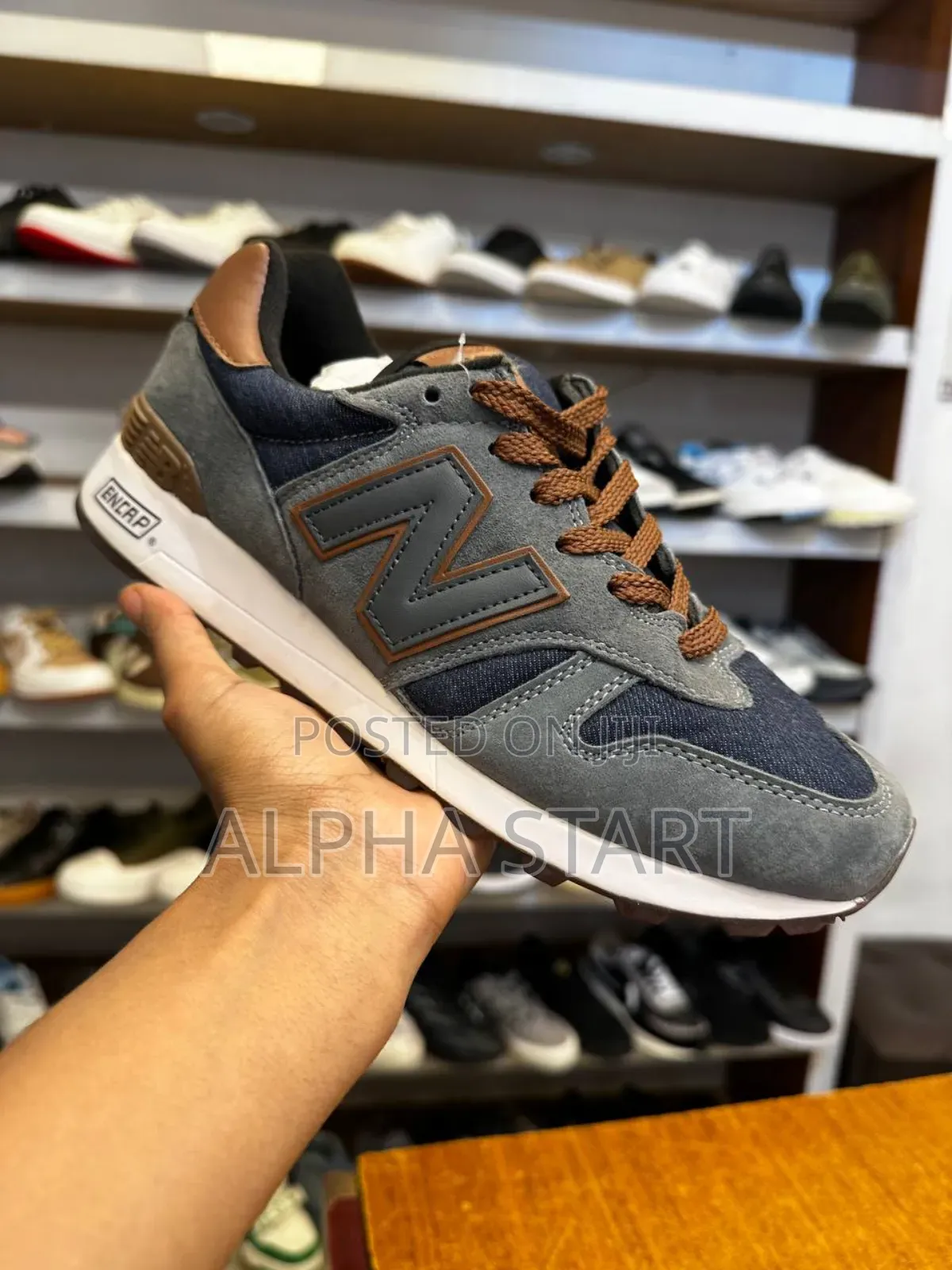  New Balance Tm 1300
Made in Vietnam