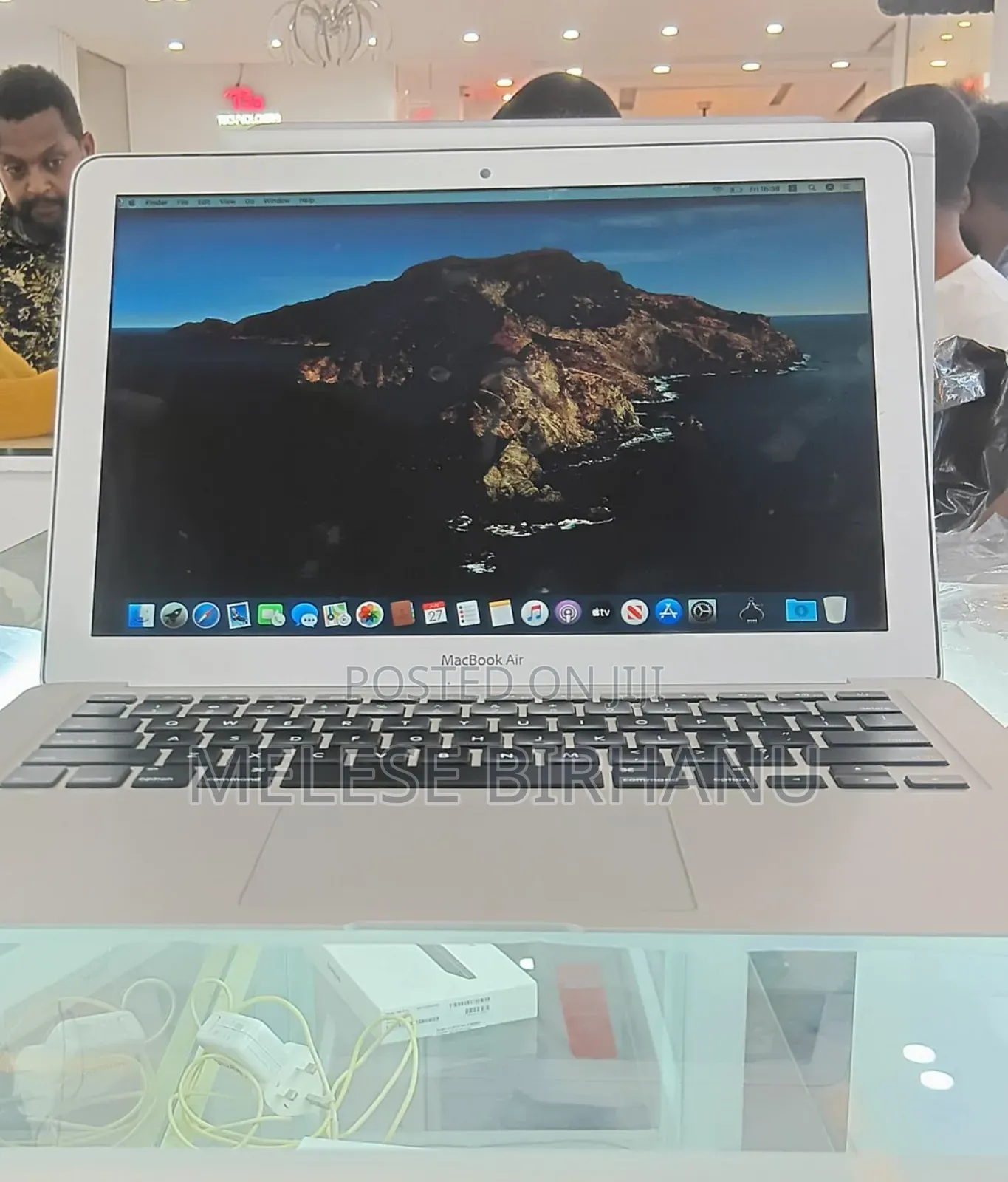 New Laptop Apple MacBook 8GB Intel Core I7 SSD 512GB