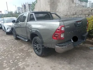 Toyota Hilux Revo Smart Cab Deisel 2.4 AWD 2022 Gray