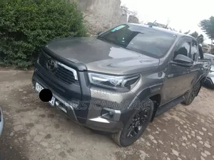 Toyota Hilux Revo Smart Cab Deisel 2.4 AWD 2022 Gray
