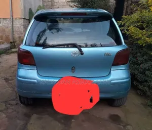 Toyota Vitz 2002 Blue