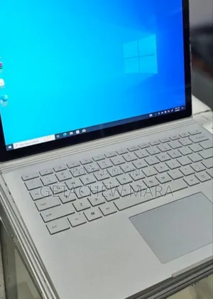 Photo - New Laptop Apple MacBook Pro M1 16GB Intel Core I7 SSD 256GB