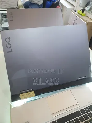 New Laptop Lenovo LOQ 15ARP9 16GB Intel Core i7 SSD 512GB