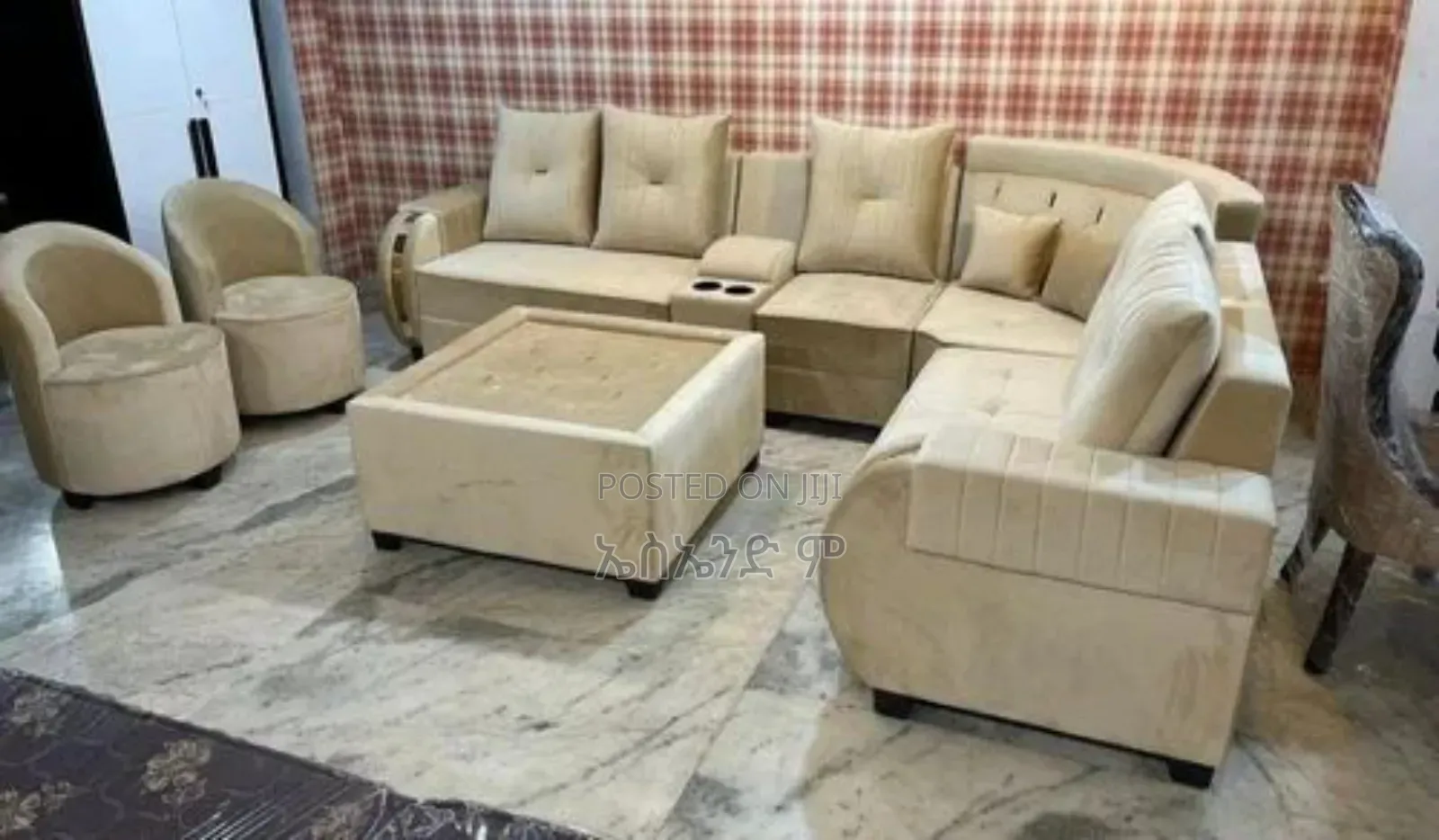 Jemila Sofa Design With Table