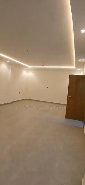 Furnished 6bdrm House in ሠምት 72 አካባቢ, Bole for sale