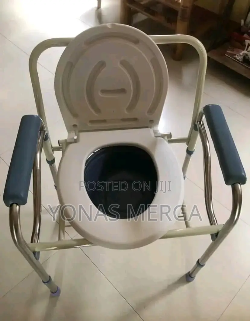 Pot☆Shower Commode Easily With This Sturdyفፐcommode Chair
