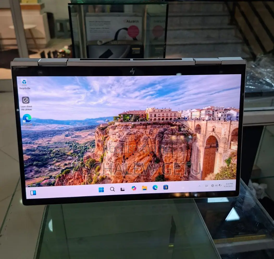 New Laptop HP Envy X360 16GB Intel Core I7 SSD 1T
