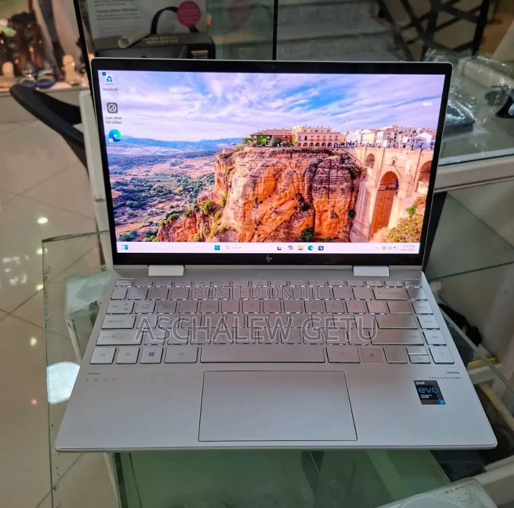 New Laptop HP Envy X360 16GB Intel Core I7 SSD 1T